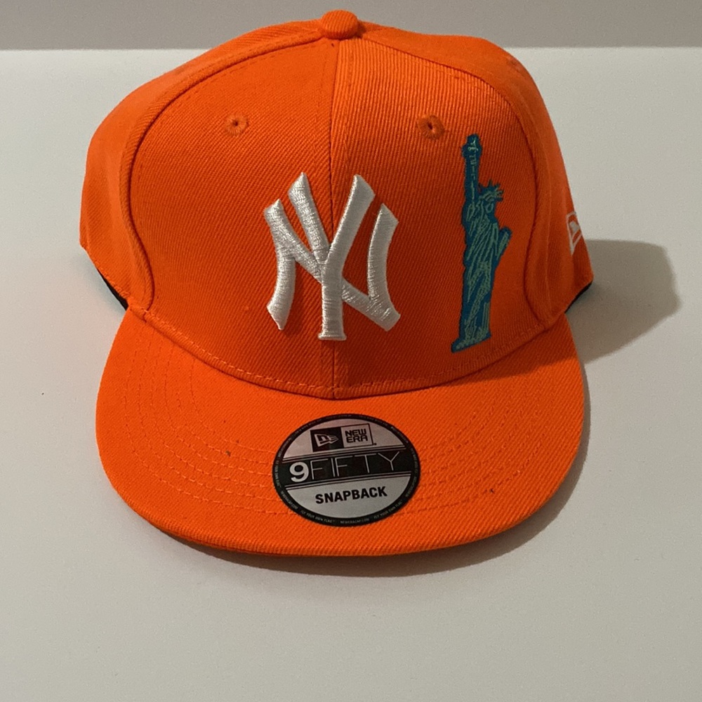 New Era NY Yankees ‘Lady Liberty’ Edition 9FIFTY Snapback - Picture 6 of 6